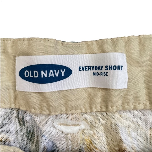 Old Navy Tan Tropical Every day Mid Rise Linen blend Shorts size 10 - Picture 4 of 9